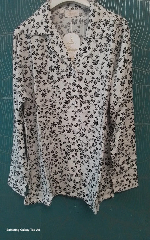 Blossom Button-Up in Ivory Noir Linen Pyjama Set